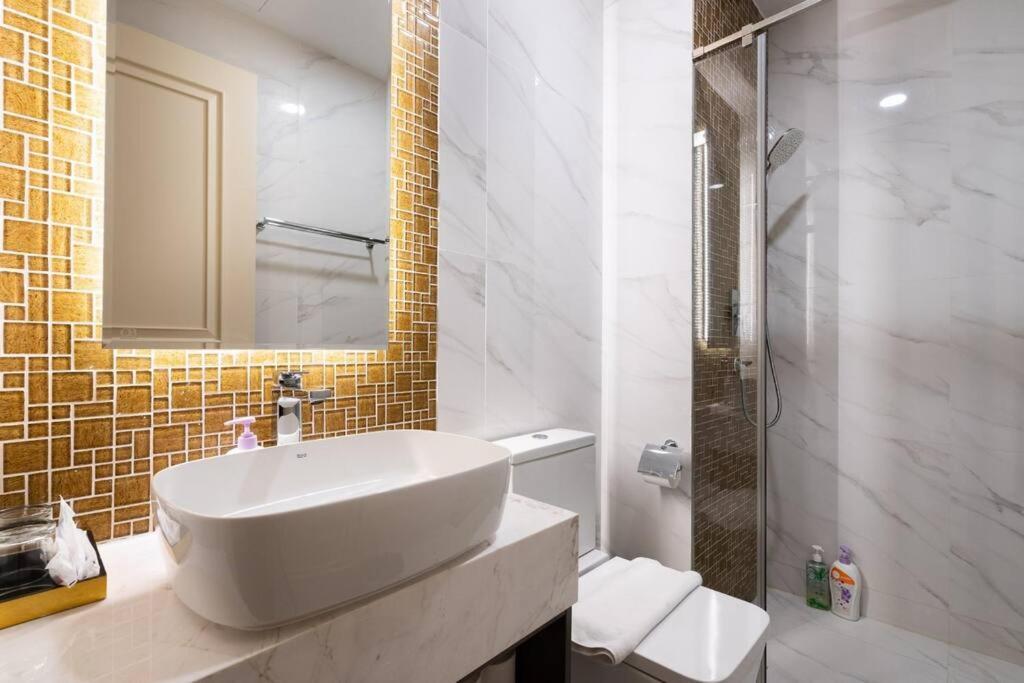 The Rixx Lovely Apartment@d1/pool/gym/netflix