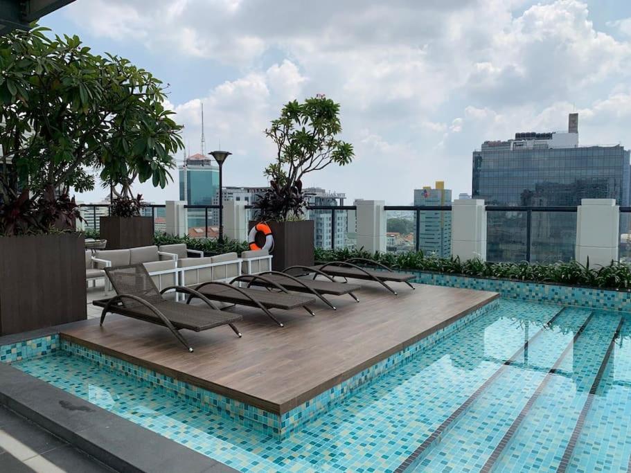 The Rixx Lovely Apartment@d1/pool/gym/netflix