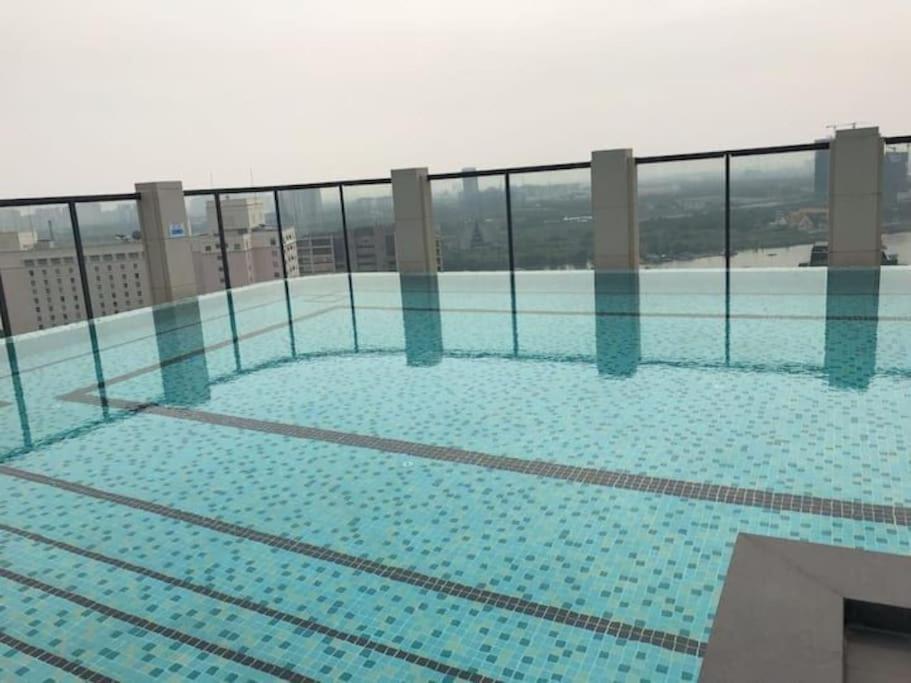 The Rixx Lovely Apartment@d1/pool/gym/netflix